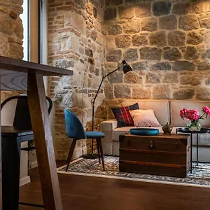 Couette-café Luxury Mareta ****