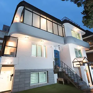 2* Guest house Neat House